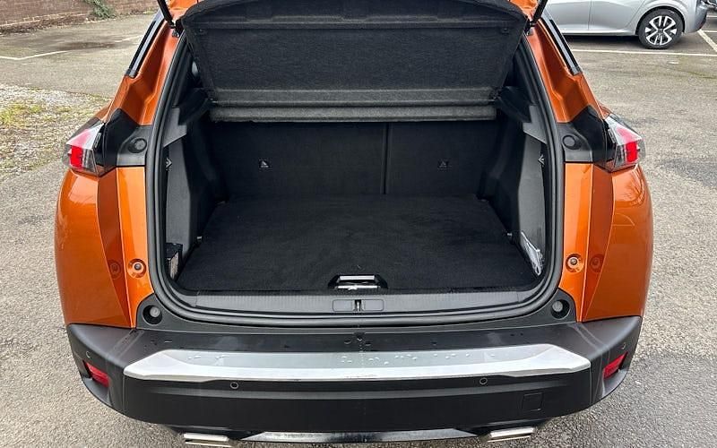 Used Peugeot 2008 Premium 131 HP (96 kW) 2022 SUV