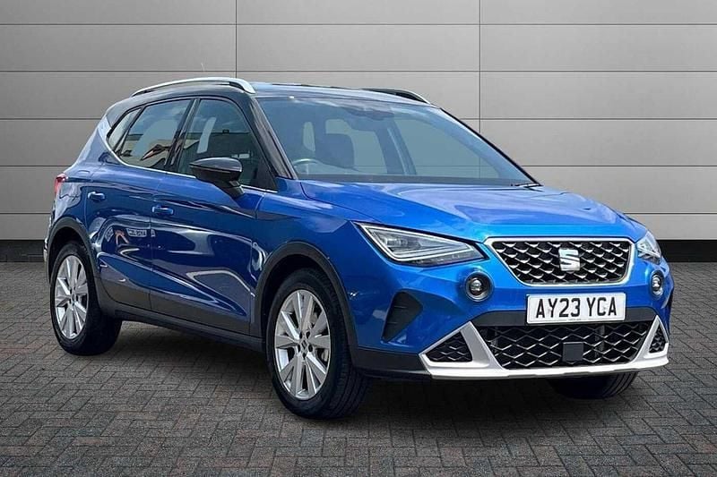 Sapphire blue with black roof Used 2023 Seat Arona Xperience SUV | £14,790 (Good price) - Image 1/4