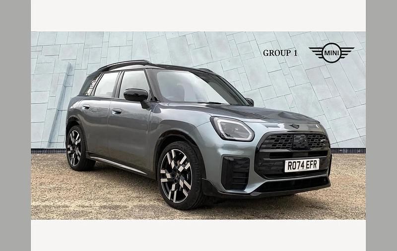 Used Mini Countryman Sport 218 HP (160 kW) 2024 Green SUV