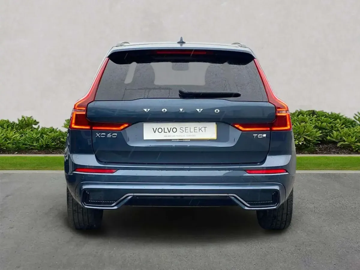 Usado Volvo XC60 Ultra 449 HP (330 kW) 2025 Azul SUV