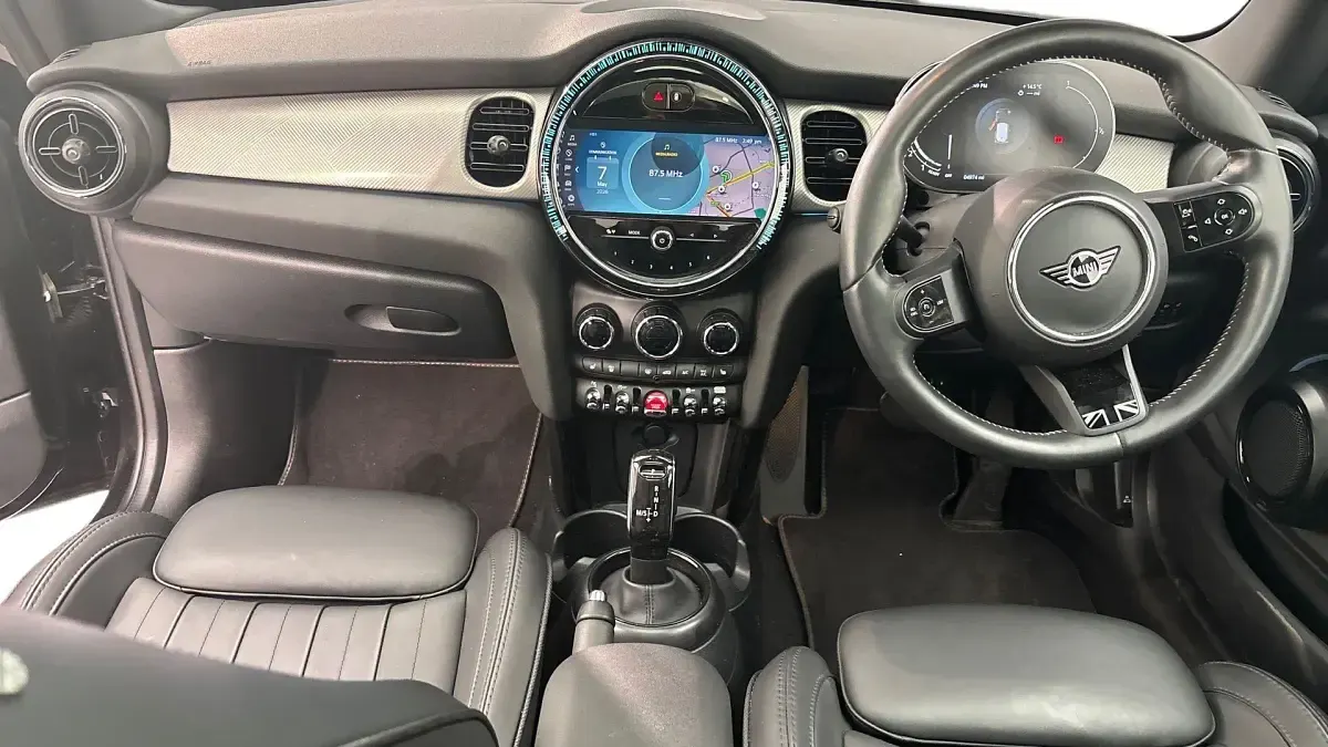 Used Mini Cooper Exclusive 134 HP (98 kW) 2023 Black Hatchback