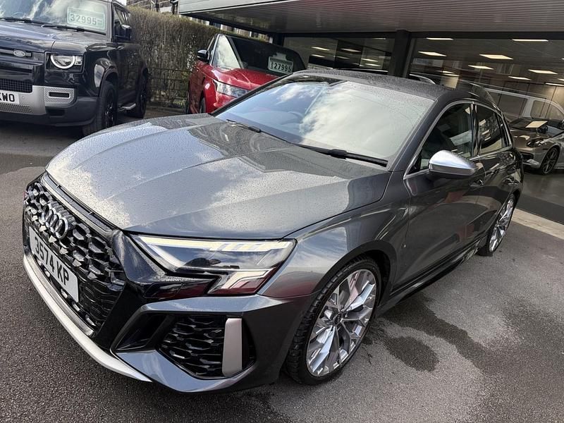 Usado Audi RS3 400 CV (294 kW) 2022 Gris Berlina