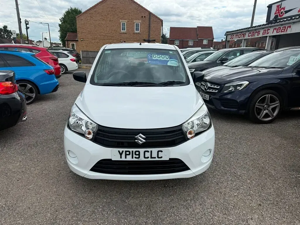 Used Suzuki Celerio SZ3 68 HP (50 kW) 2019 White Hatchback