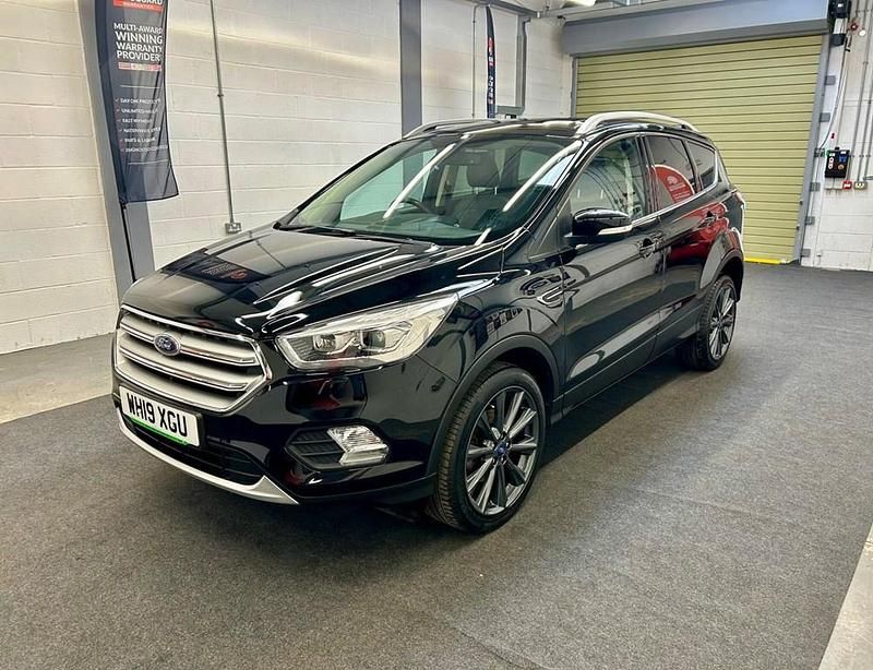 Usado Ford Kuga Titanium X 150 HP (110 kW) 2019 Preto SUV