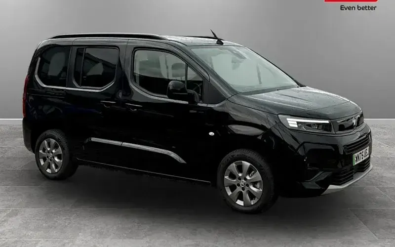 Used Vauxhall Combo Ultimate 100 kW (136 HP) 2025 MPV