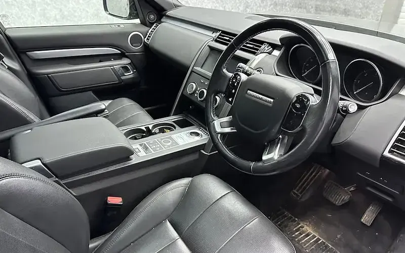 Used Land Rover Discovery 5 Landmark 306 HP (225 kW) 2020 SUV