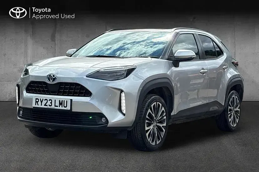 Used Toyota Yaris Cross 114 HP (83 kW) 2023 Silver SUV