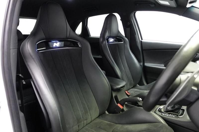 Used Hyundai i30 N Performance 280 HP (205 kW) 2021 White Hatchback