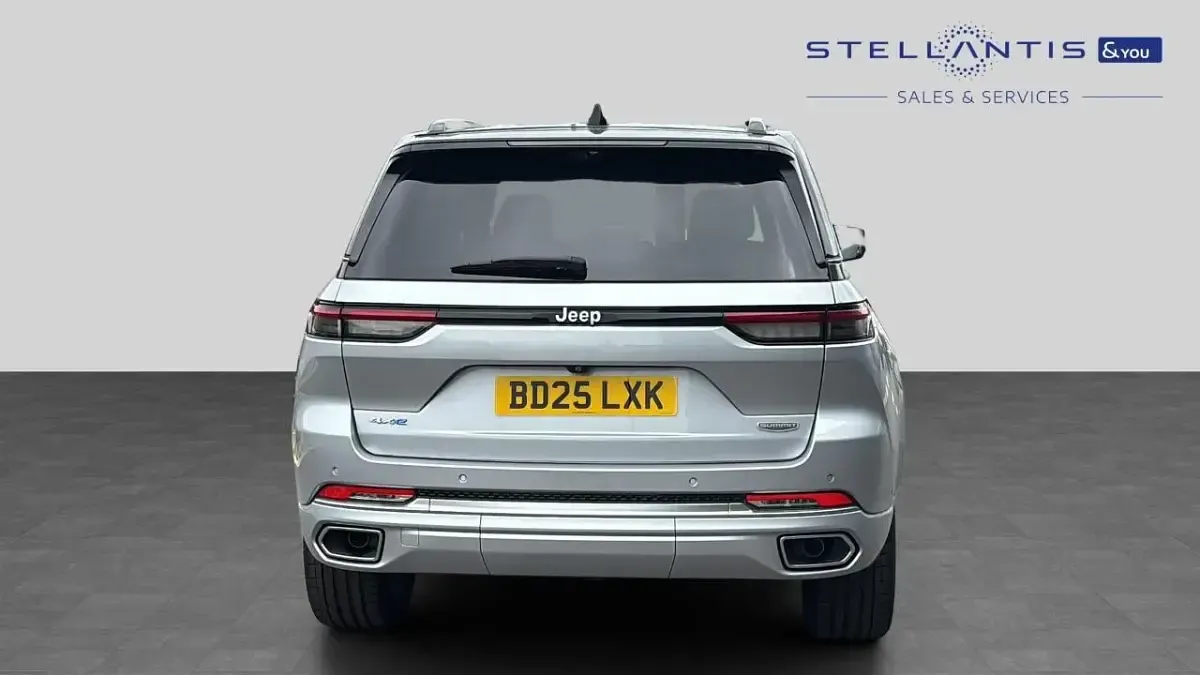 New Jeep Grand Cherokee Summit 376 HP (276 kW) 2025 Grey SUV