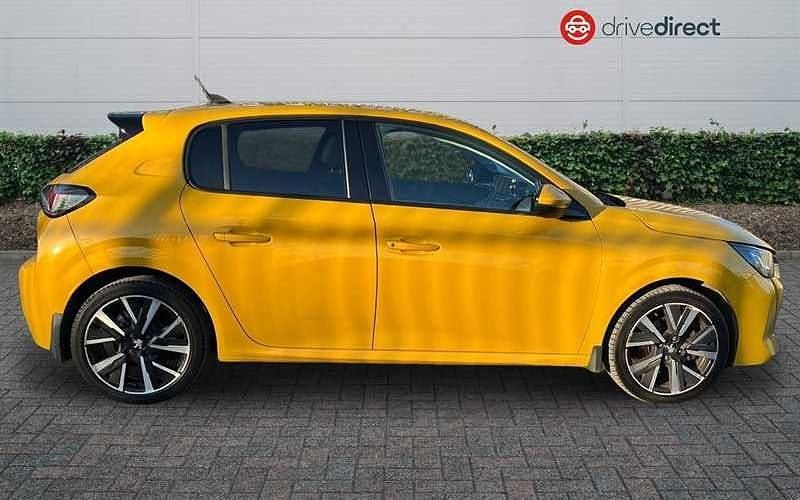 Used Peugeot 208 Allure Premium 102 HP (75 kW) 2022 Hatchback