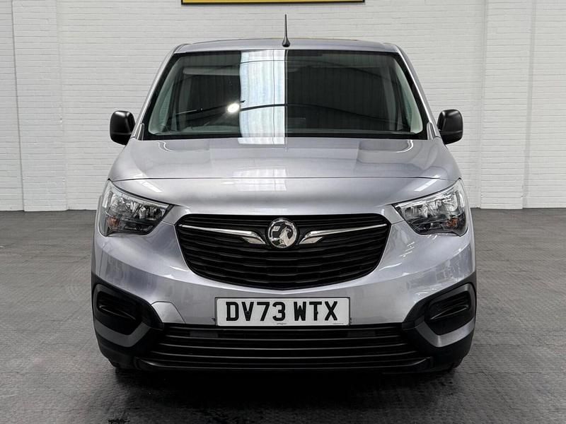 Used Vauxhall Combo 100 HP (73 kW) 2023 Grey MPV