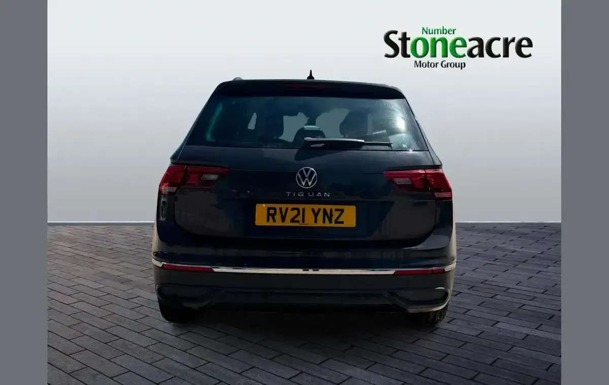Used VW Tiguan Life 150 HP (110 kW) 2021 Grey SUV