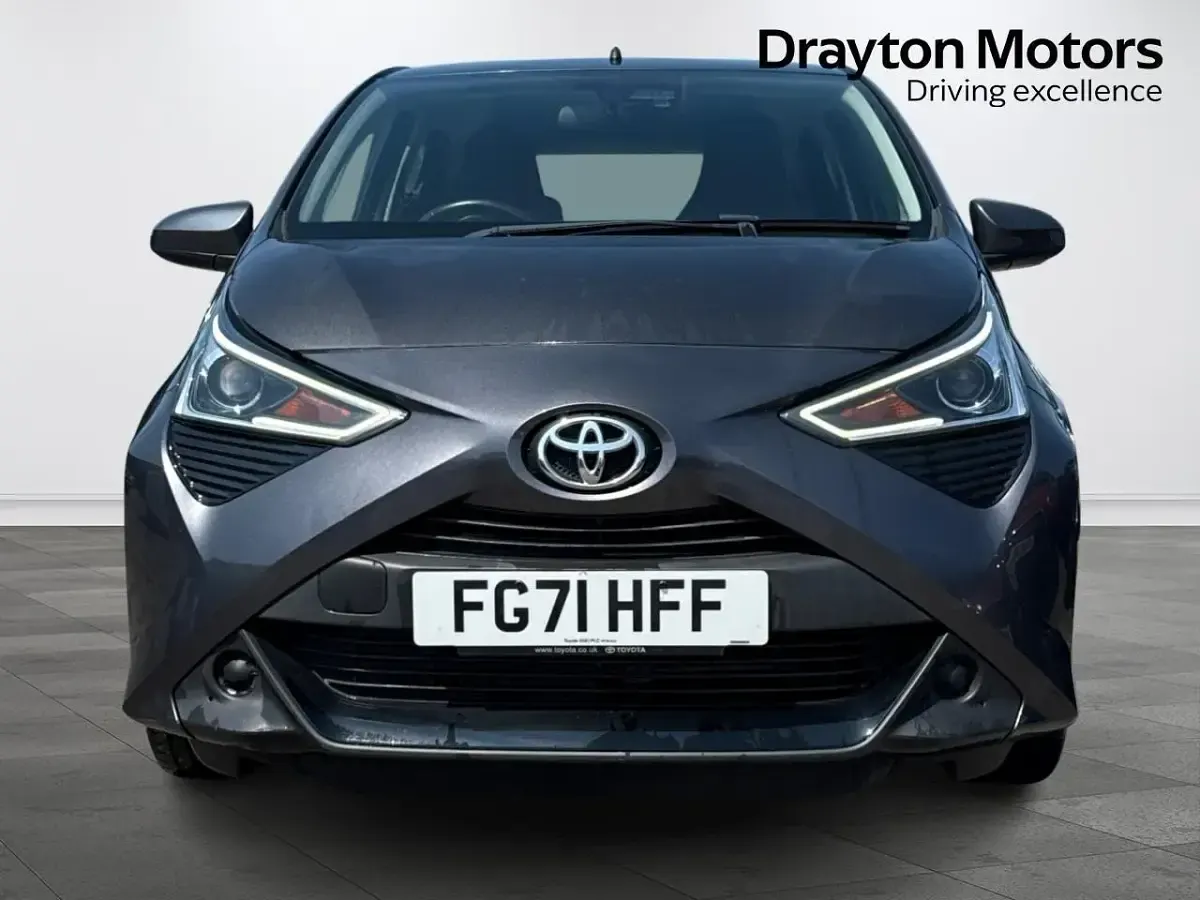 Used Toyota Aygo X-play 71 HP (52 kW) 2022 Grey Hatchback
