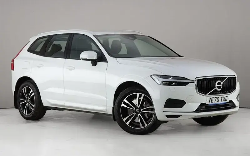 Used Volvo XC60 Momentum 250 HP (183 kW) 2021 SUV