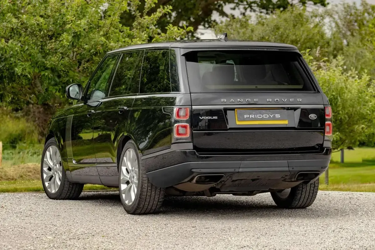Used Land Rover Range Rover S 306 HP (225 kW) 2018 Black SUV