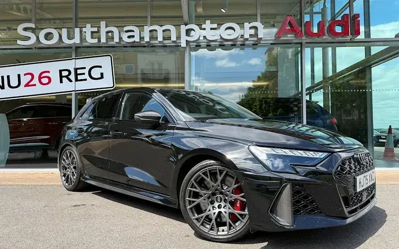 Usado Audi RS3 400 CV (294 kW) 2026 Berlina