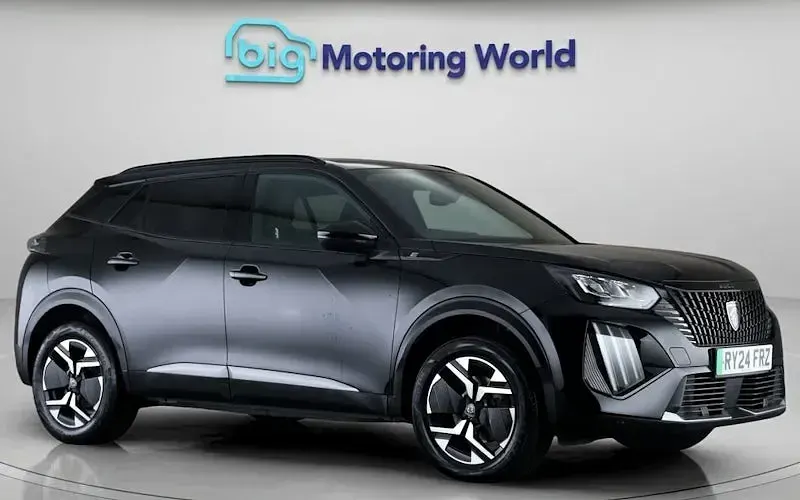 Used Peugeot e-2008 Allure 100 kW (136 HP) 2024 SUV