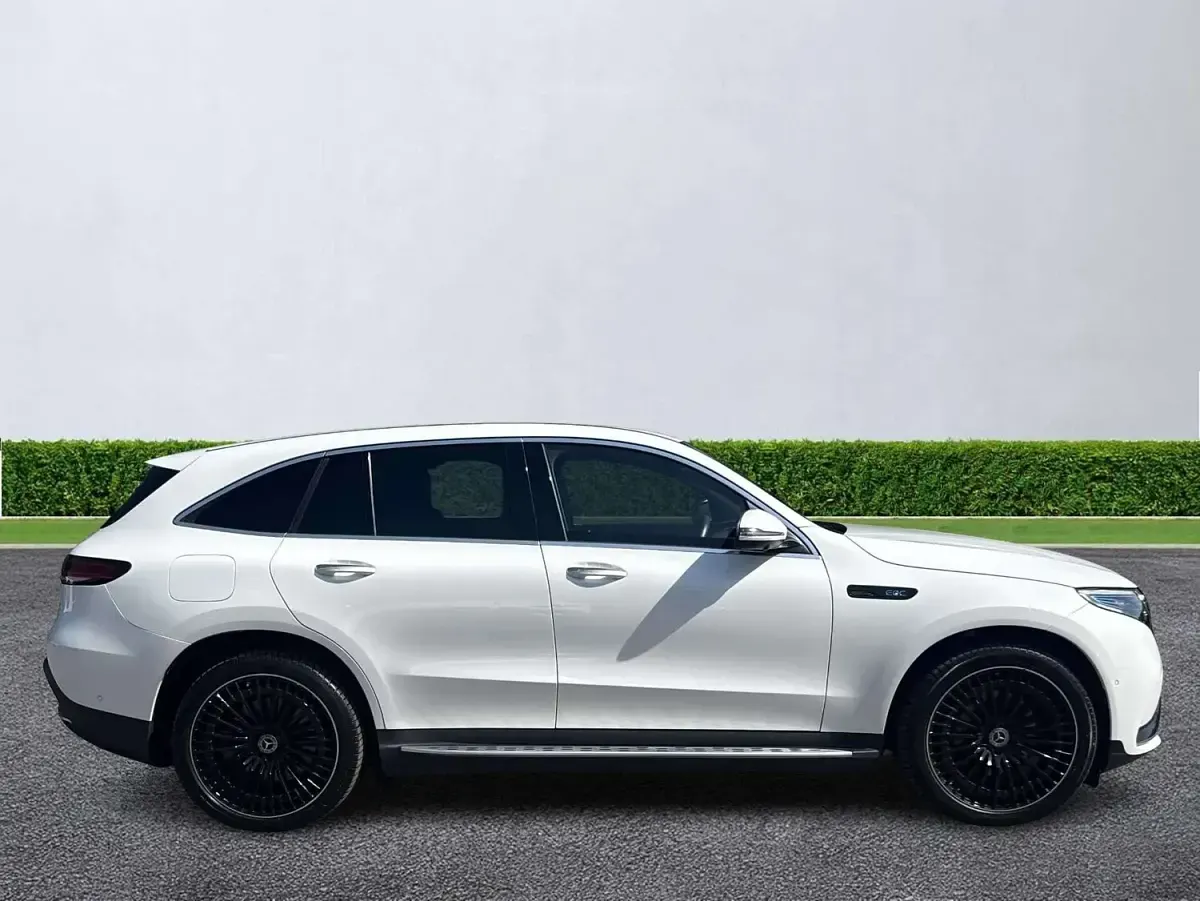 Used Mercedes EQC400 AMG Line Premium Plus 300 kW (408 HP) 2023 White SUV