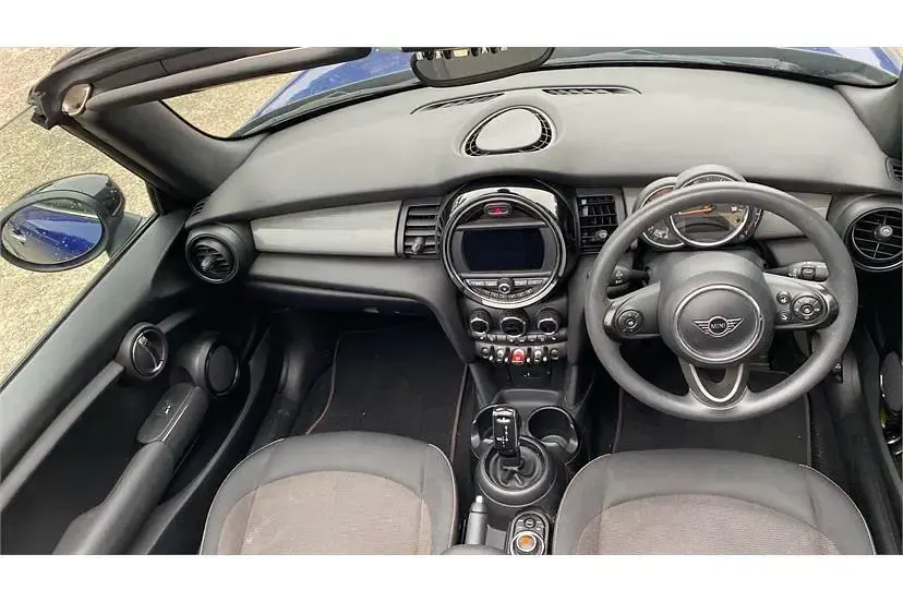 Used Mini Cooper Cabriolet Classic 136 HP (100 kW) 2019 Starlight blue Cabriolet