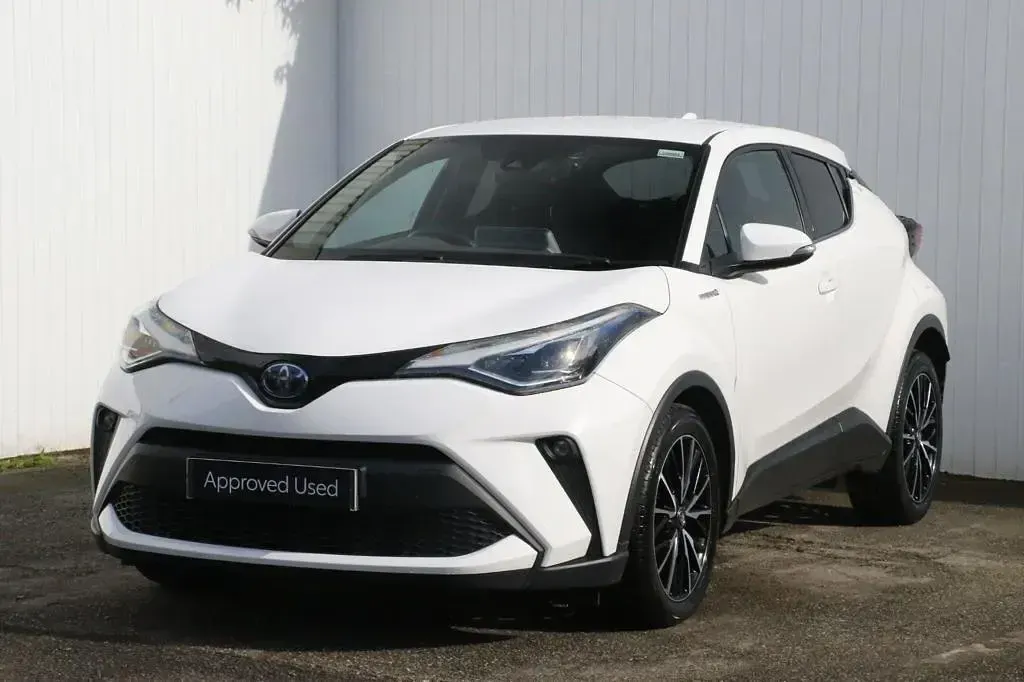 Used Toyota C-HR 122 HP (89 kW) 2020 White SUV