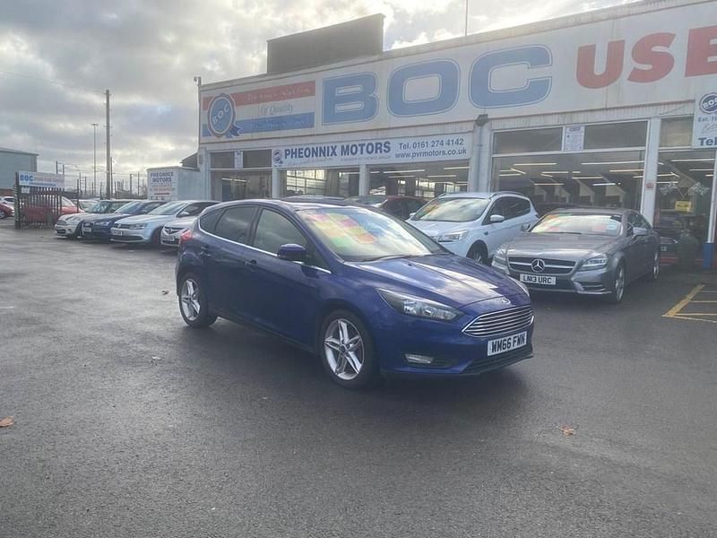 Used Ford Focus Zetec 120 HP (88 kW) 2016 Blue Hatchback