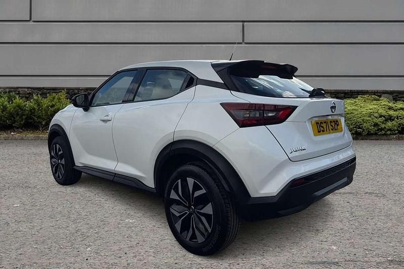 Used Nissan Juke Acenta 112 HP (82 kW) 2022 White SUV