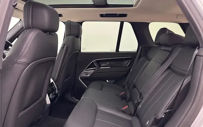 Used Land Rover Range Rover HSE 460 HP (338 kW) 2026 SUV