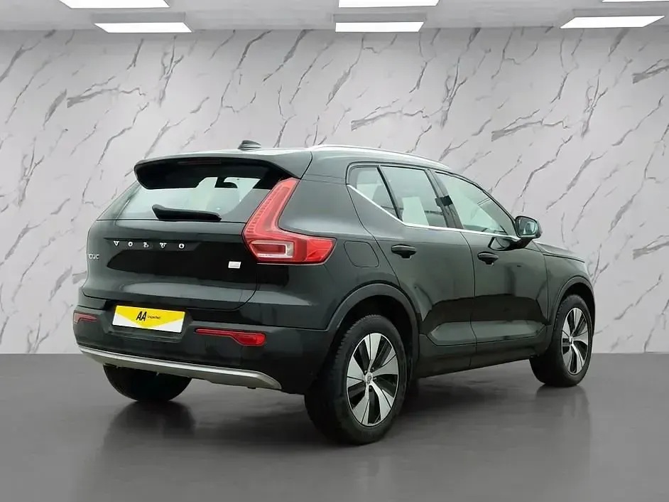 Usado Volvo XC40 Core 211 HP (155 kW) 2022 Preto SUV