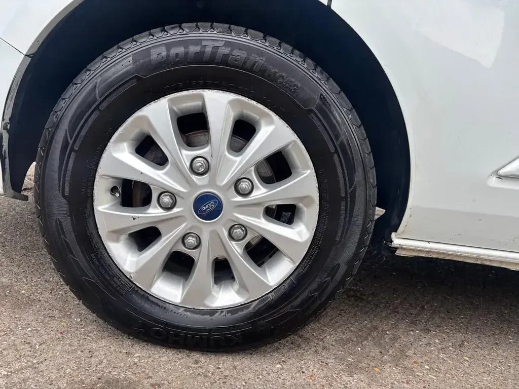 Usado Ford Transit Custom Limited 130 CV (95 kW) 2018 Blanco Van
