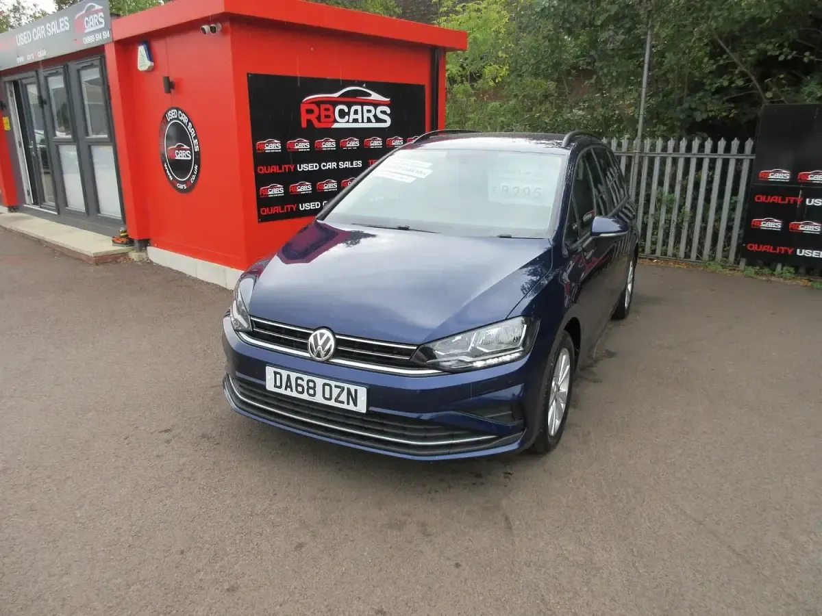 Used VW Golf Sportsvan SE 2018 Blue MPV