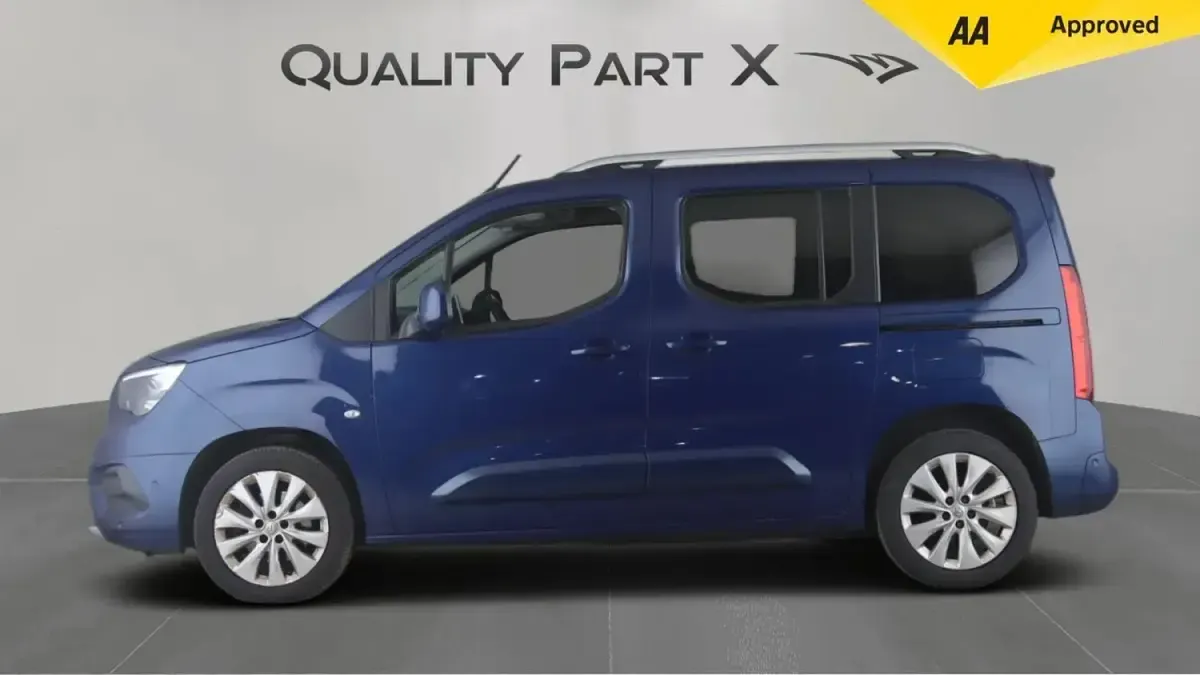 Used Vauxhall Combo Elite 130 HP (95 kW) 2020 Blue MPV