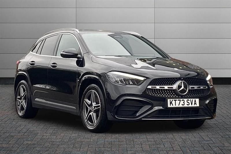 Used Mercedes GLA220 Executive 190 HP (139 kW) 2023 Cosmos black SUV