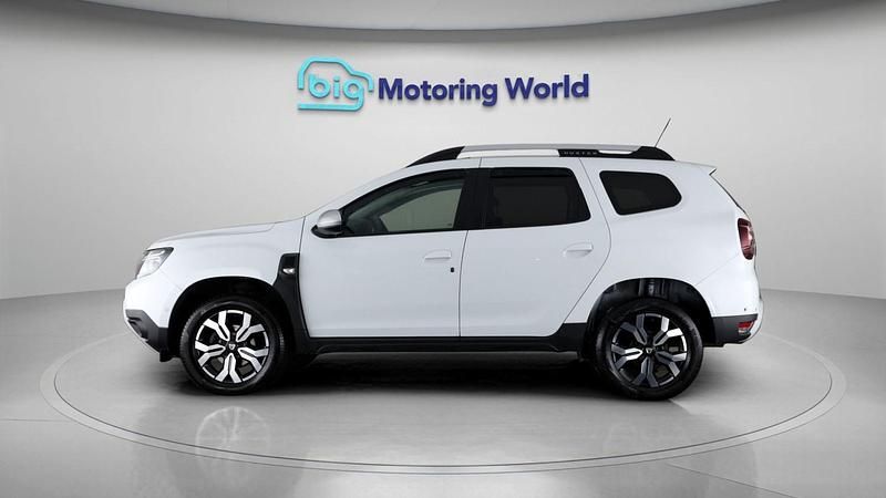 Used Dacia Duster Prestige 100 HP (73 kW) 2022 White SUV