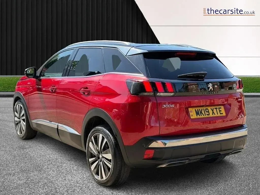 Used Peugeot 3008 Premium 2019 Red SUV