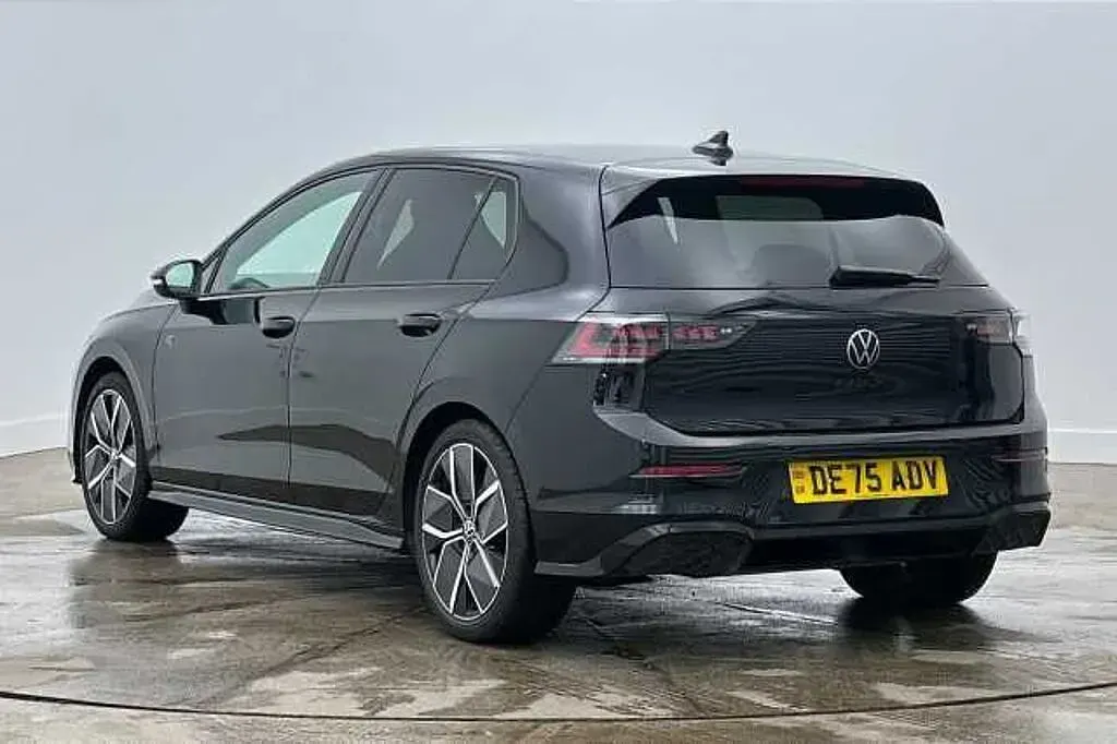 Used VW Golf VIII 150 HP (110 kW) 2025