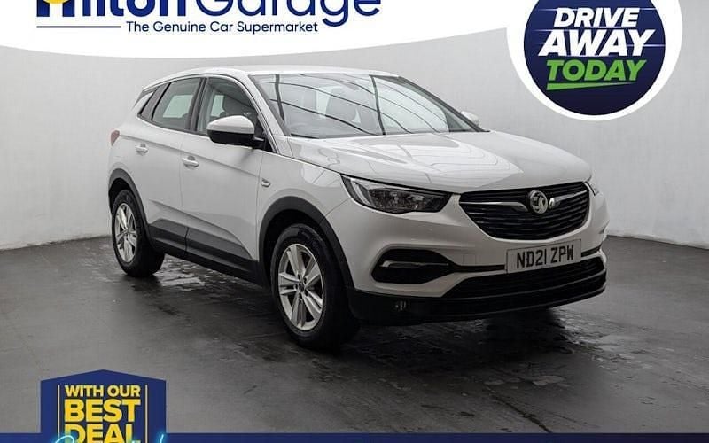 Used Vauxhall Grandland X Business Edition 131 HP (96 kW) 2021 White SUV