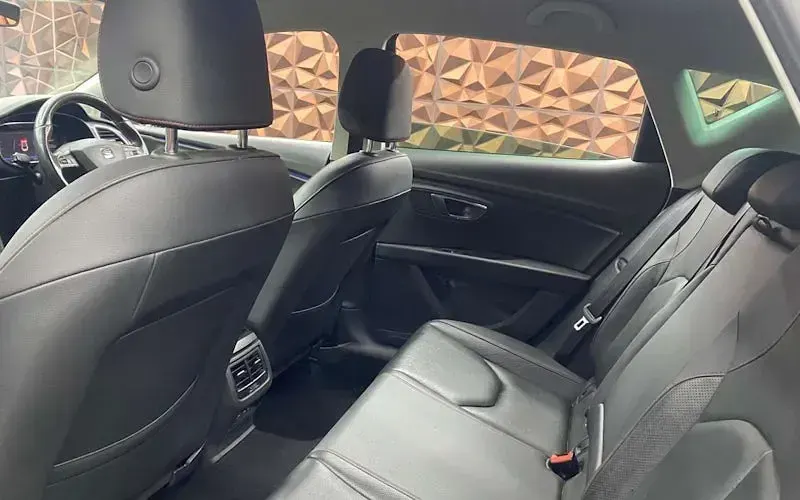 Used Seat Leon FR Sport 150 HP (110 kW) 2019 Black Hatchback
