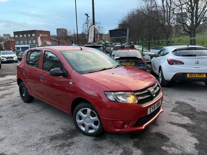 Red Used 2016 Dacia Sandero Ambiance Hatchback | £4,270 (Good price) - Image 1/4