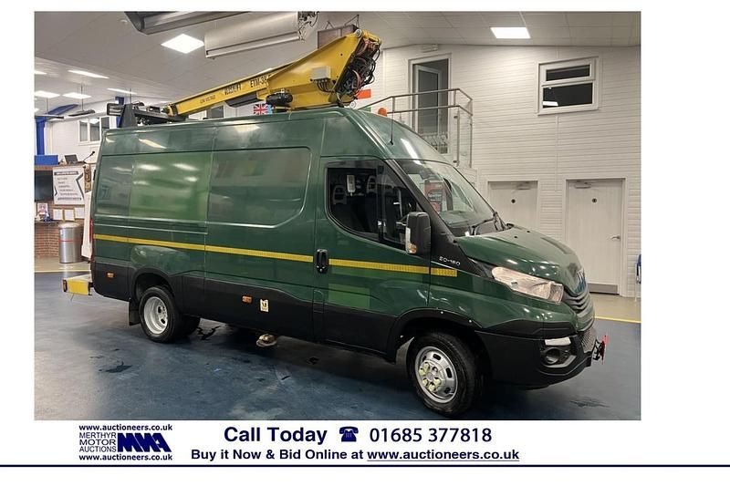 Green Used 2017 Iveco Daily Van | £14,900 (Expensive) - Image 1/4