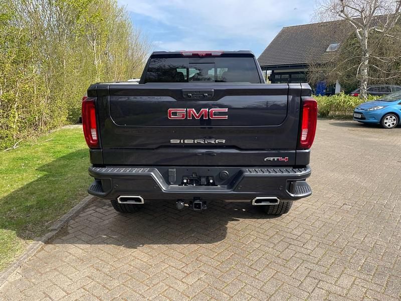 New GMC Sierra 2025 Grey Pickup