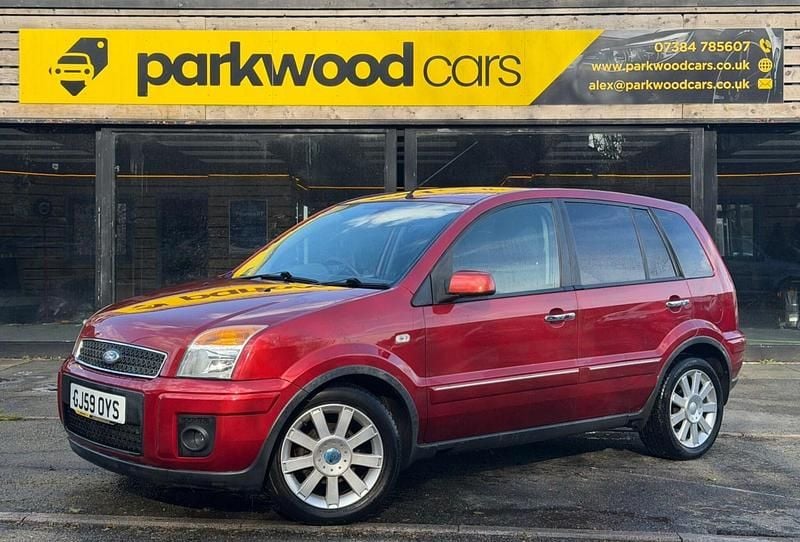 Used Ford Fusion Titanium 99 HP (72 kW) 2009 Red Hatchback