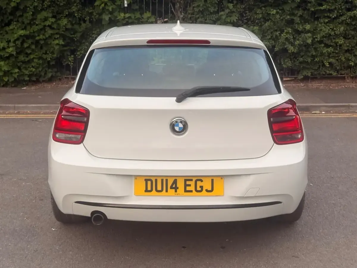 Used BMW 116 Sport Line 2014 White Hatchback