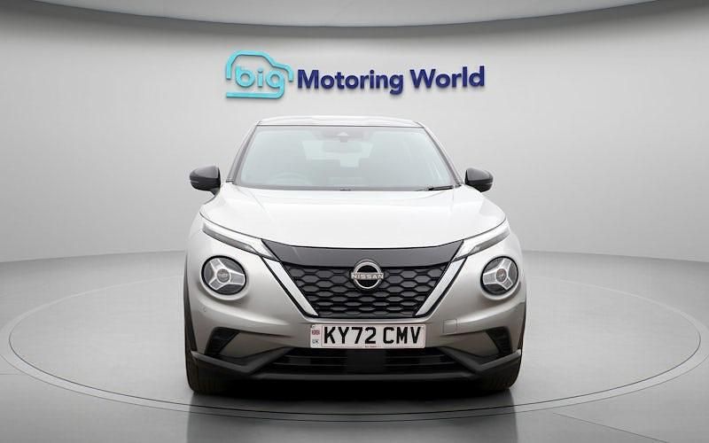 Used Nissan Juke N-Connecta 143 HP (105 kW) 2023 Silver SUV