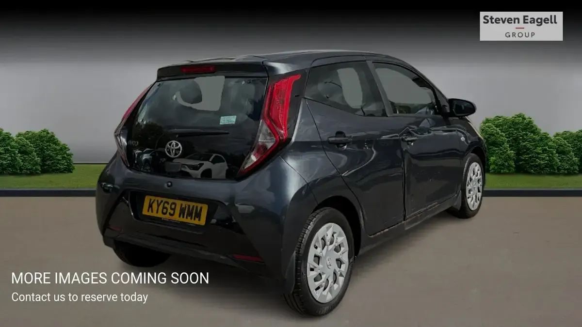 Used Toyota Aygo X-play 72 HP (52 kW) 2019 Grey Hatchback