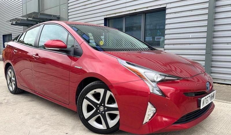 Used Toyota Prius 2017 Red Hatchback