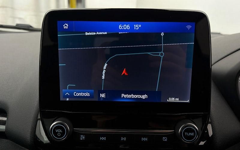 Usado Ford Ecosport Active 125 HP (91 kW) 2022 Prateado SUV