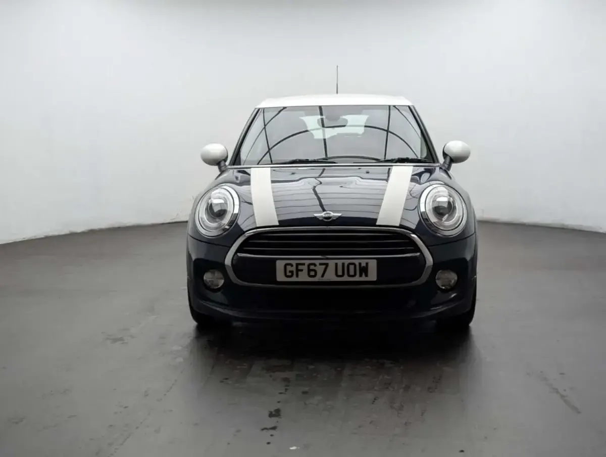 Usado Mini Cooper Hatch 136 CV (100 kW) 2017 Azul Utilitario