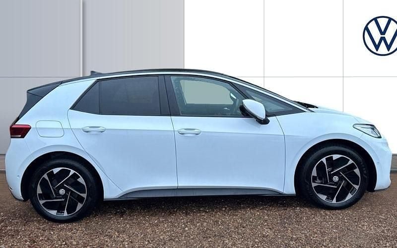 Used VW ID.3 Pro 150 kW (204 HP) 2025 White Hatchback