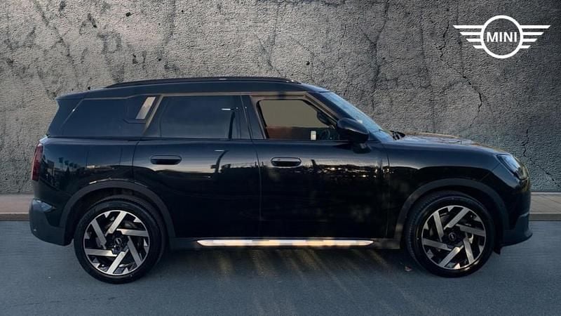 Used Mini Countryman 168 HP (123 kW) 2025 Black SUV