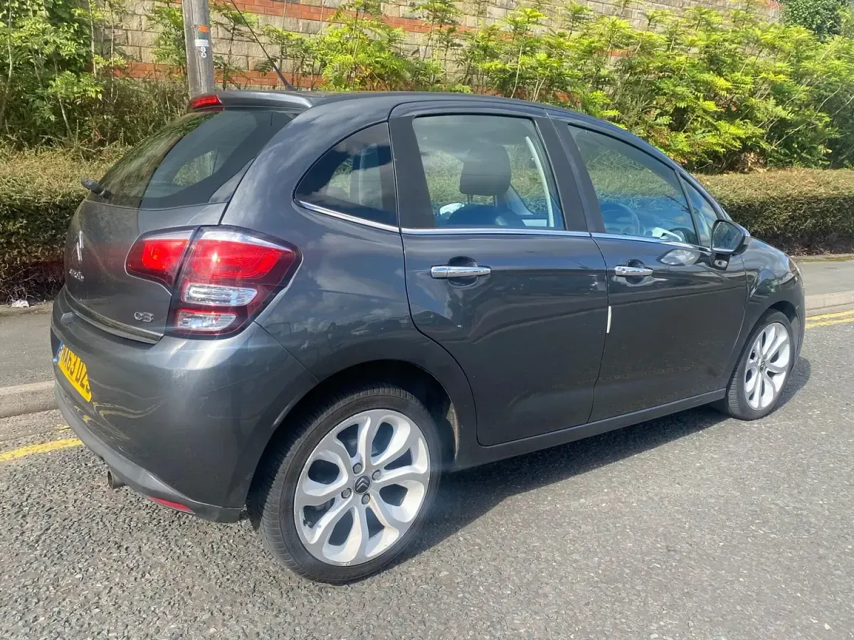 Used Citroën C3 SELECTION 90 HP (66 kW) 2013 Grey Hatchback